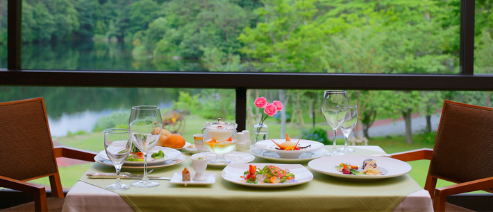 磐梯山を眺める裏磐梯のランチスポット